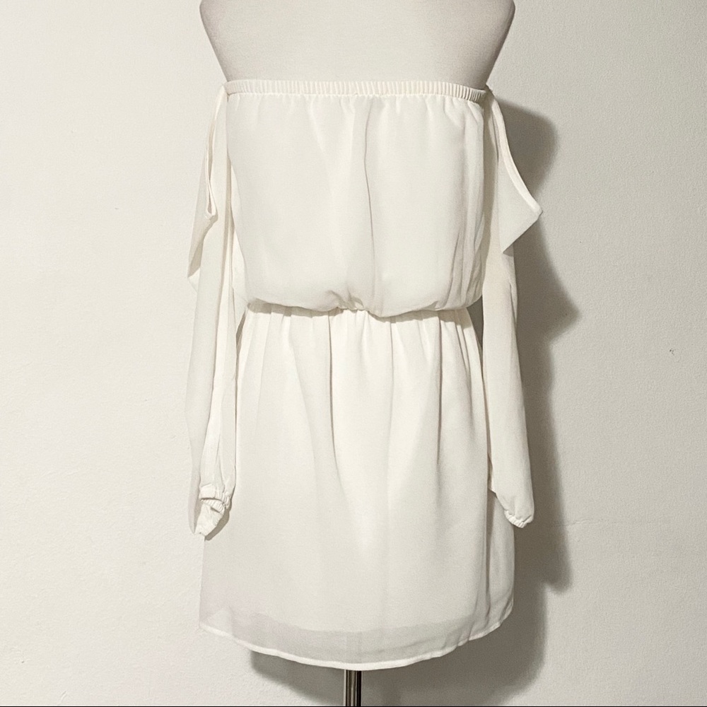 TOBI Off The Shoulder White Mini Dress - Picture 2 of 8